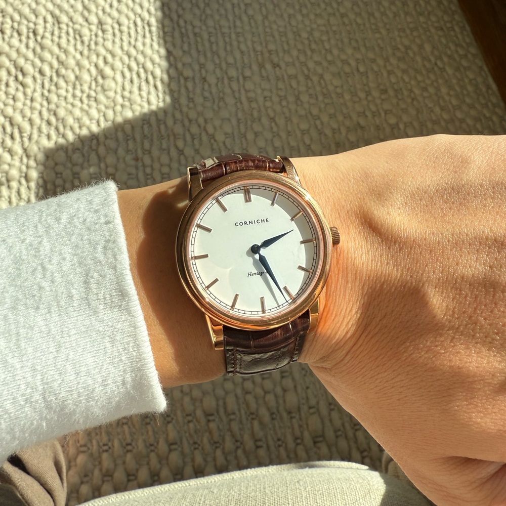 Brown and White Classic Watch with Minimalist Design